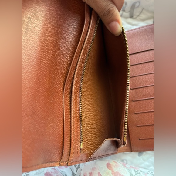 Vintage Louis Vuitton Monogram Wallet 7.5”x5” - Picture 13 of 17